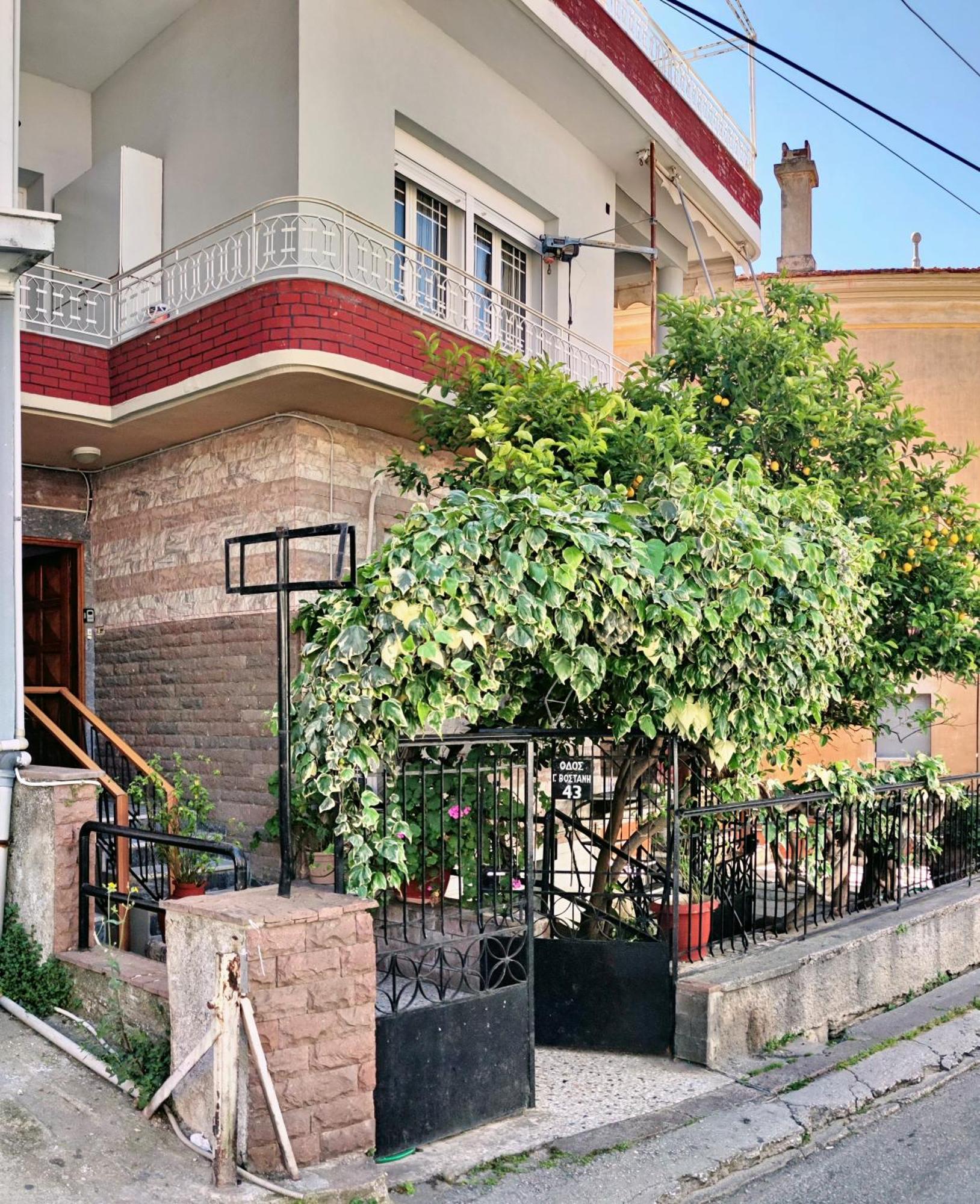 Spacious In Apartment Mytilene
