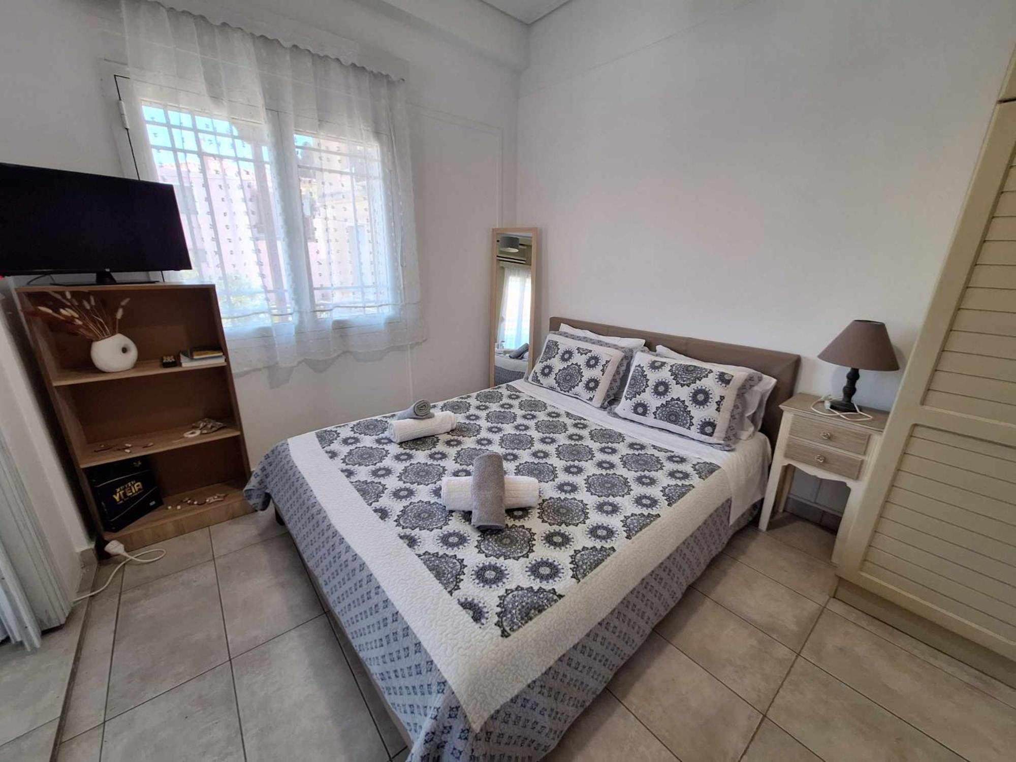Spacious In Apartment *