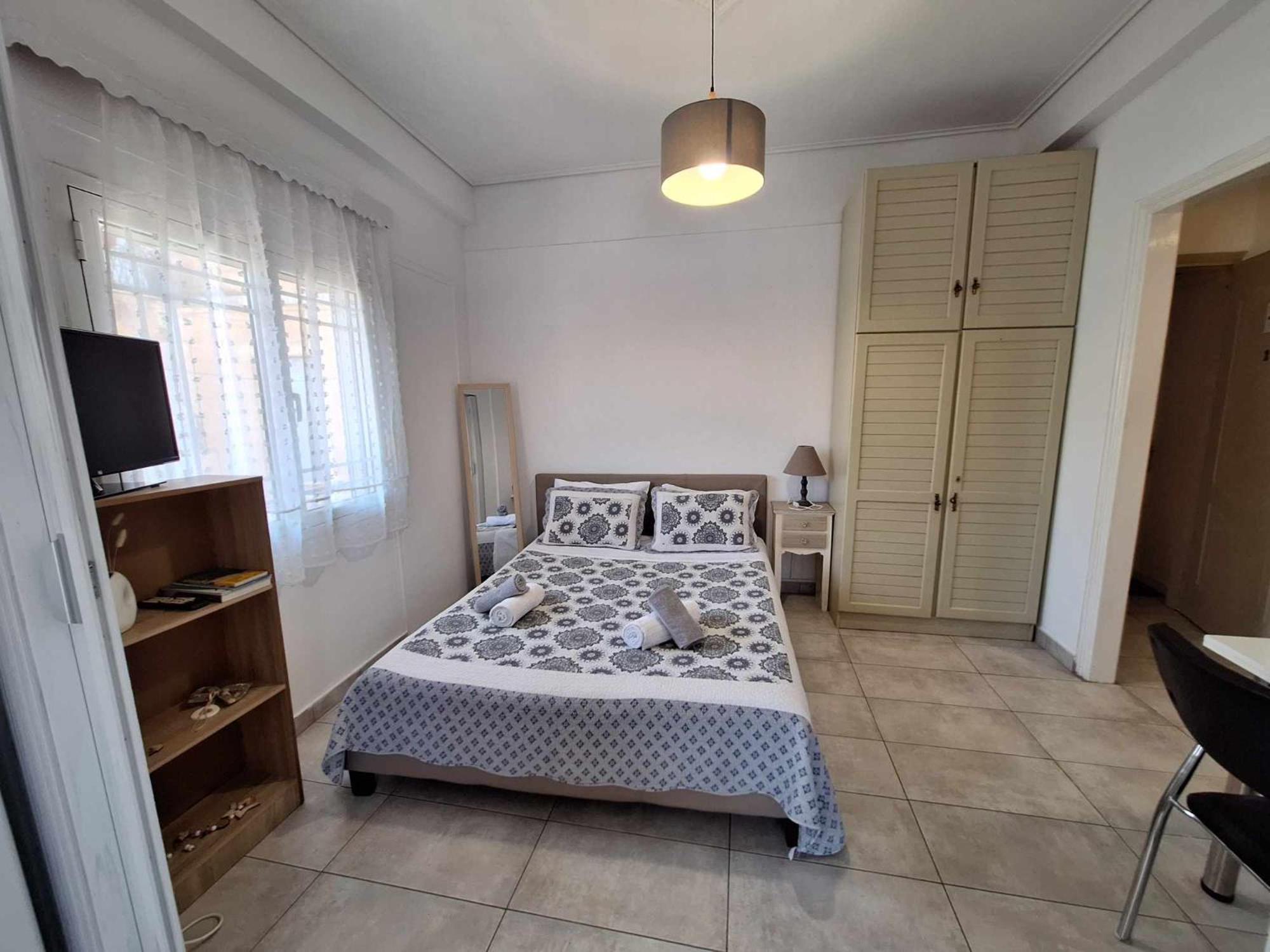 Spacious In Apartment *