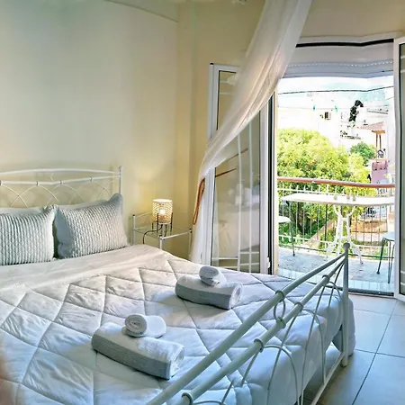 Spacious Apartment In Mytilene Exterior photo