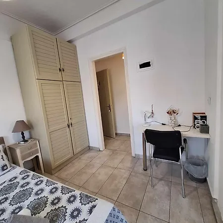 Spacious Apartment In Mytilene Exterior photo